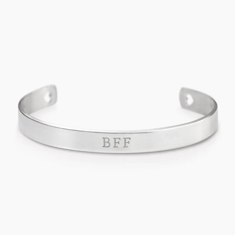 MY HEART BANGLE